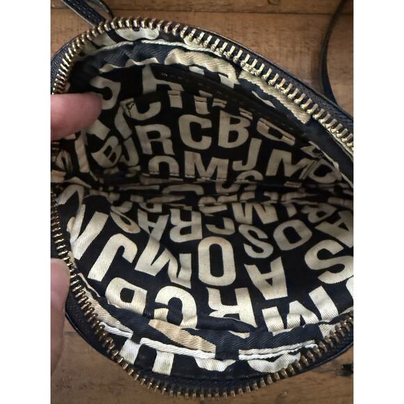 MARC by MARC JACOBS Small Black Leather Crossbody Bag - Picture 7 of 13